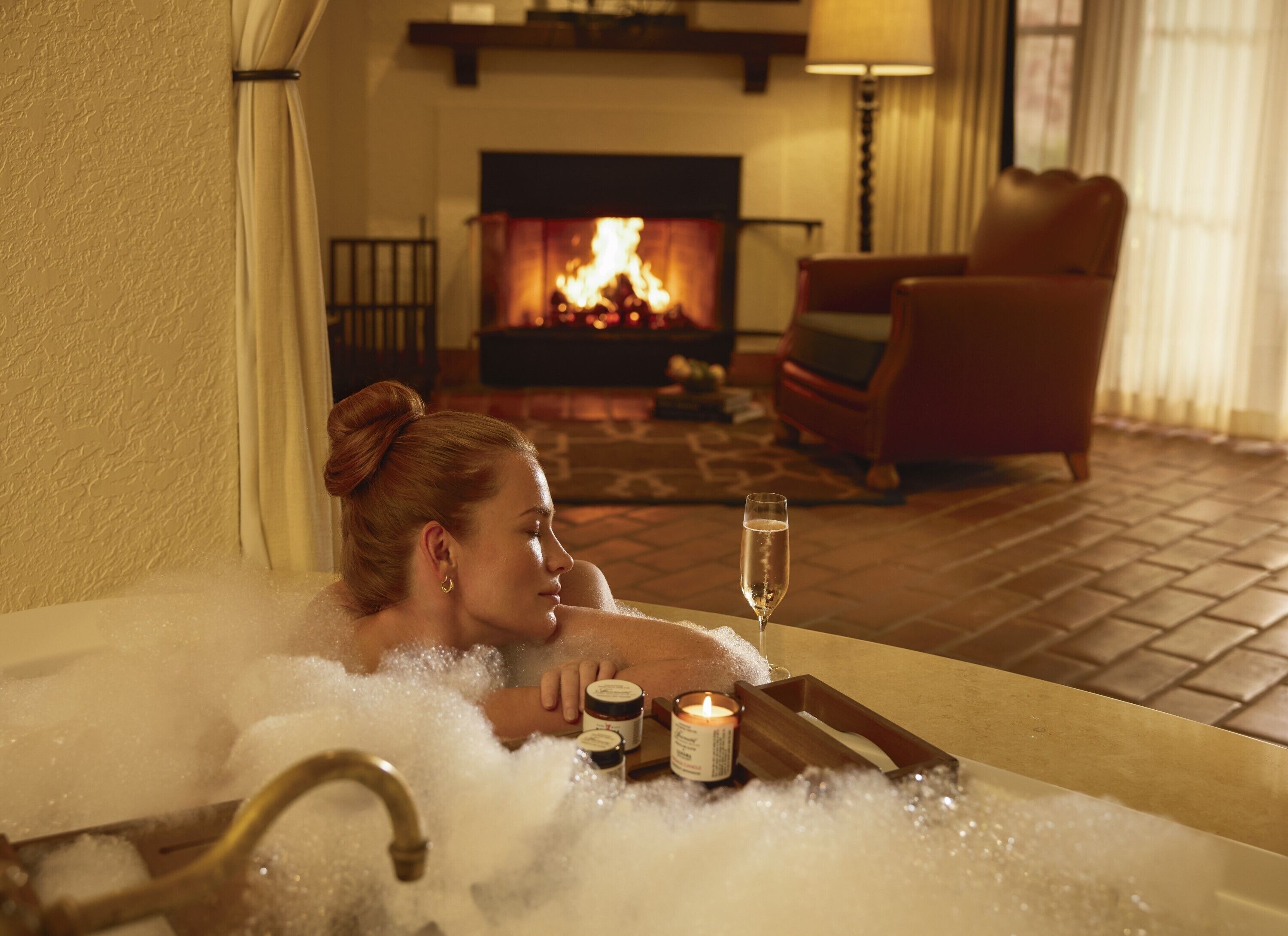 Mission Suite, 1 King Bed with Sofa bed, Non Smoking, Fireplace | Jetted bathtub