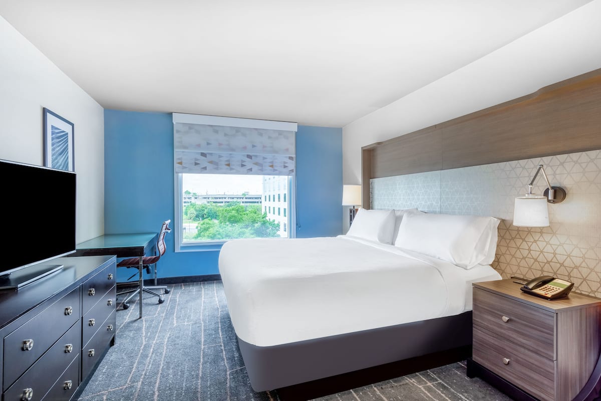 1 bedroom, in-room safe, desk, laptop workspace