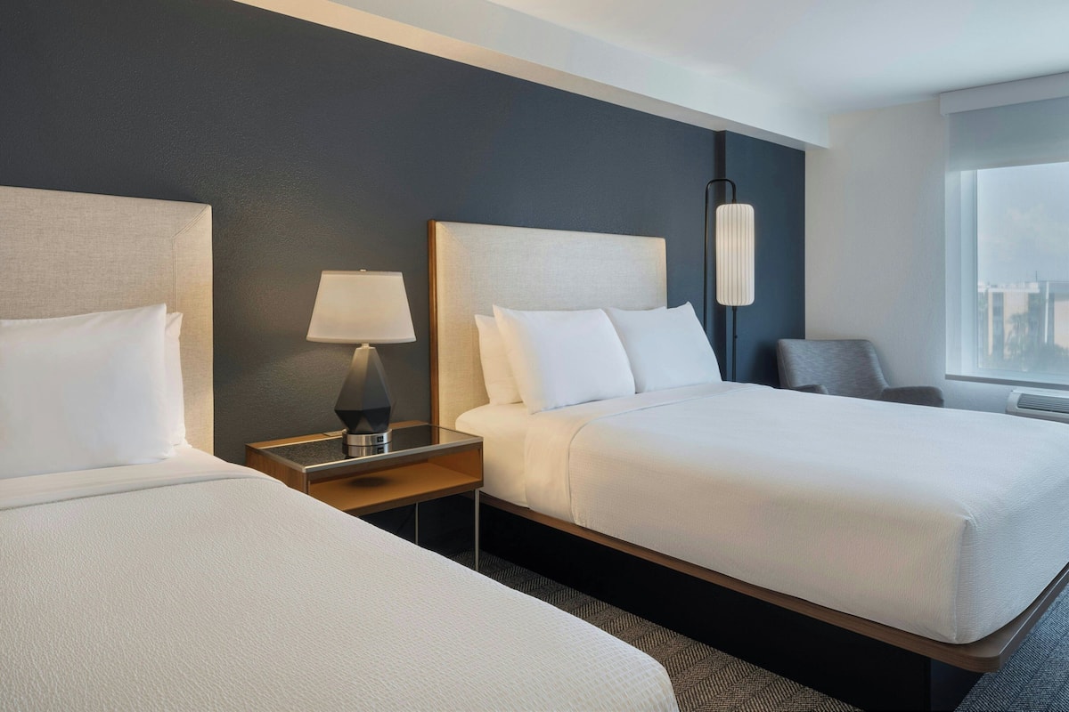 In-room safe, desk, laptop workspace, blackout drapes