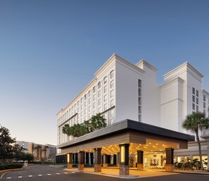Exterior - Courtyard by Marriott across Universal Orlando (Orlando)