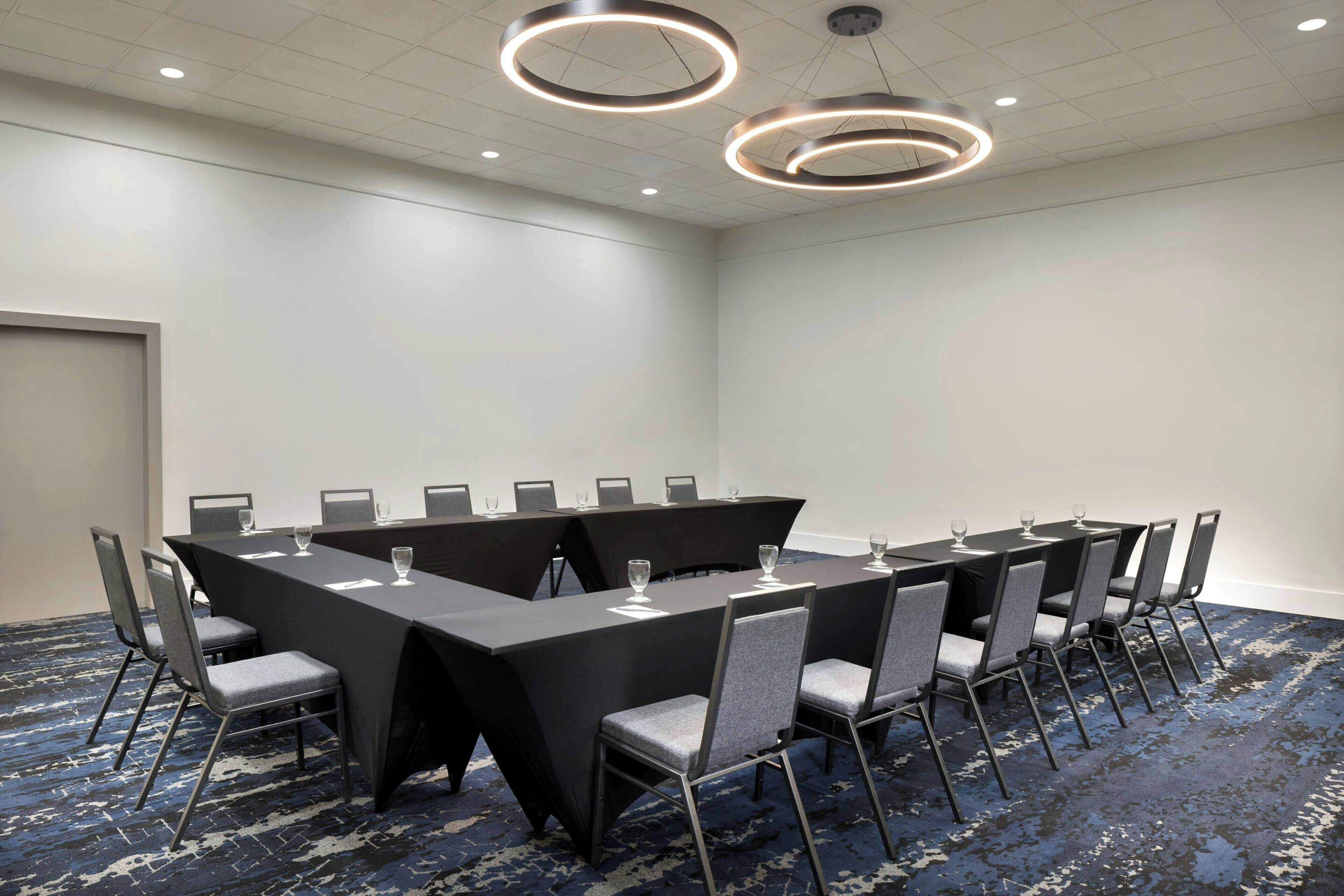 Photo - Courtyard by Marriott across Universal Orlando