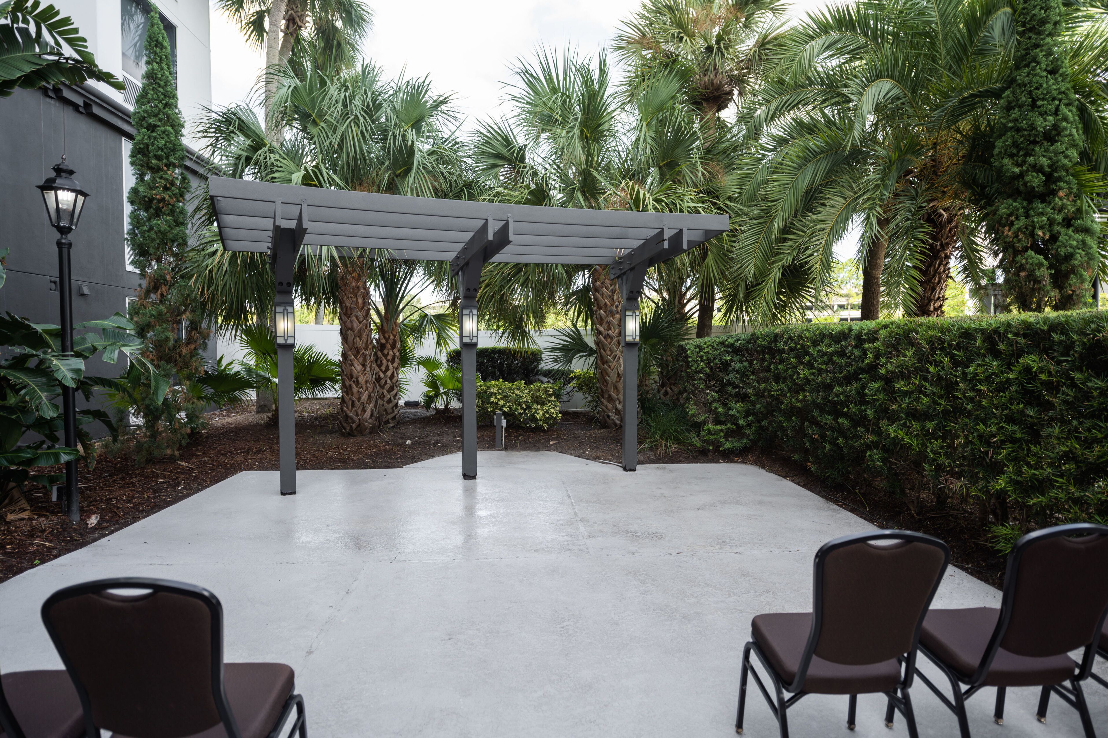 Photo - Courtyard by Marriott across Universal Orlando