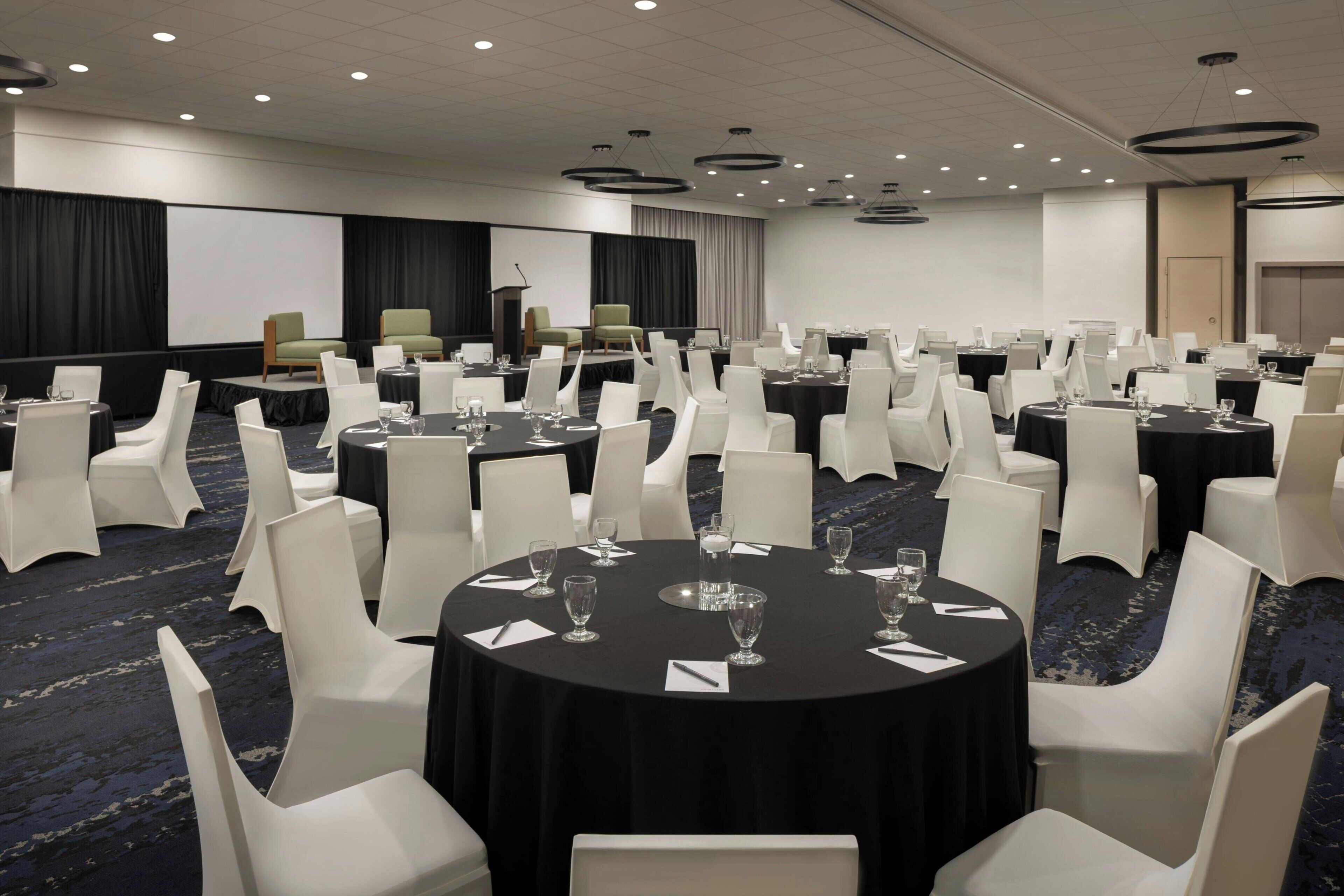 Photo - Courtyard by Marriott across Universal Orlando