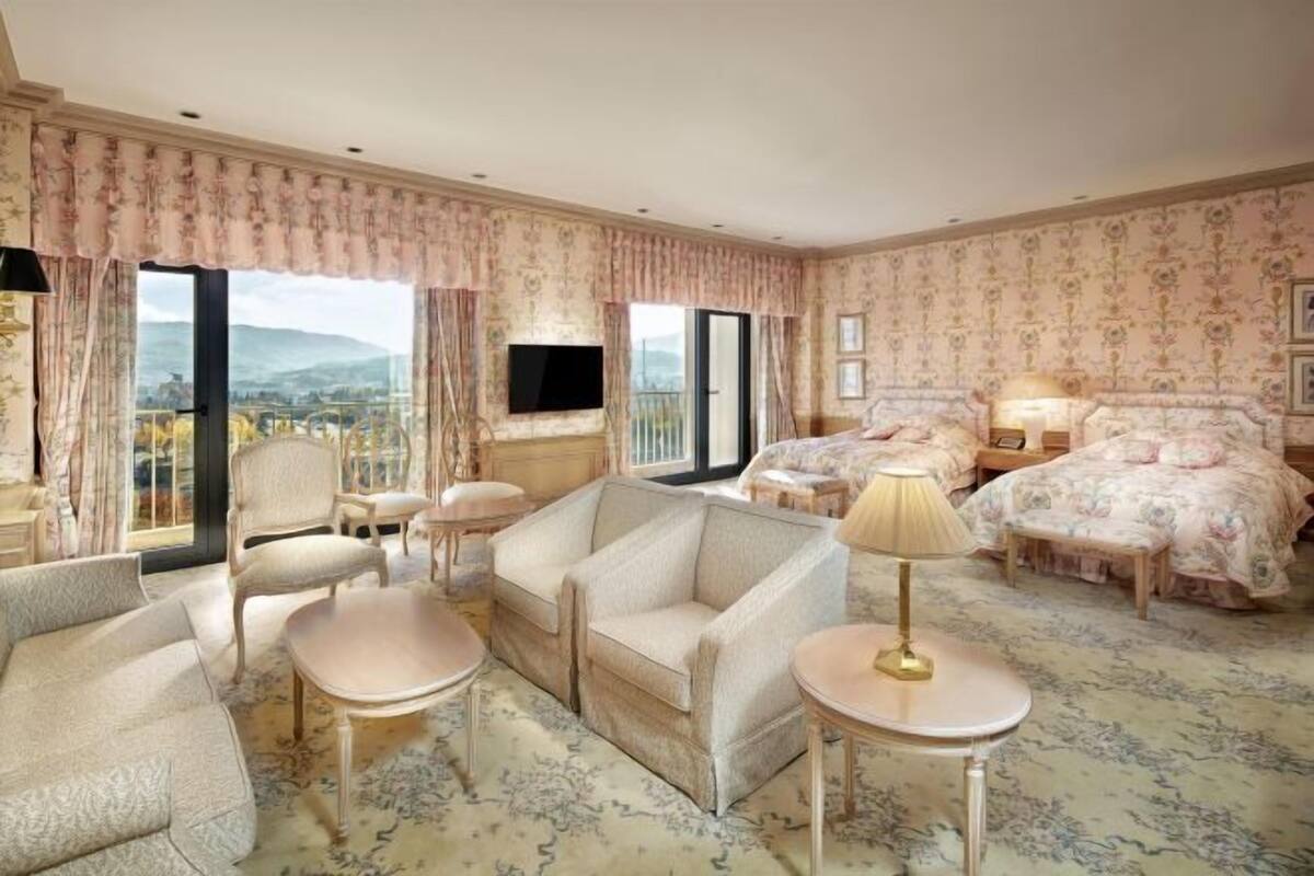 Living area | TV, pay movies