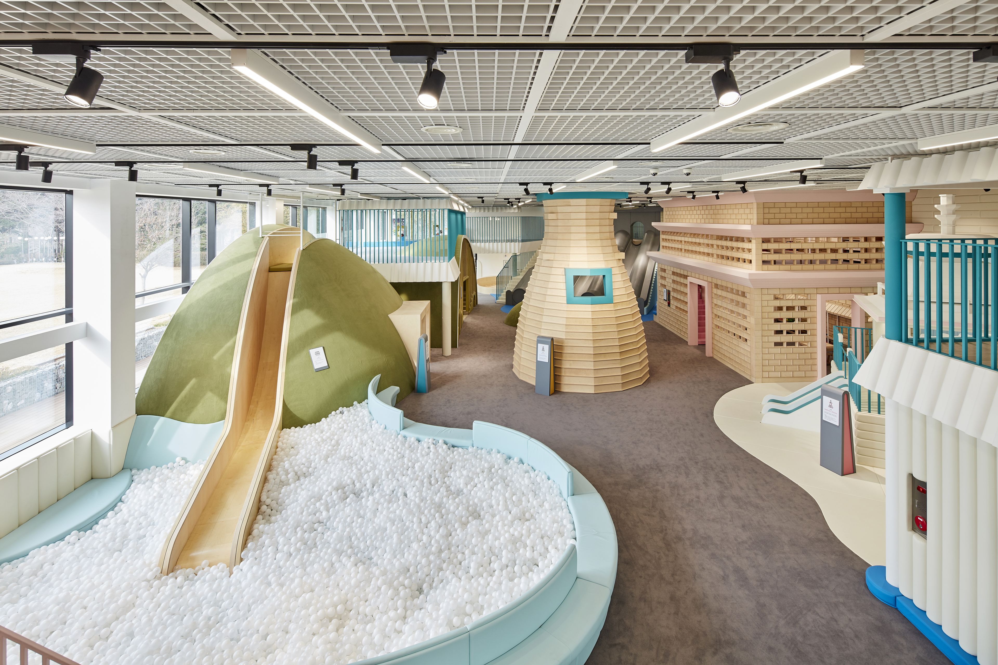 children’s play area – indoor