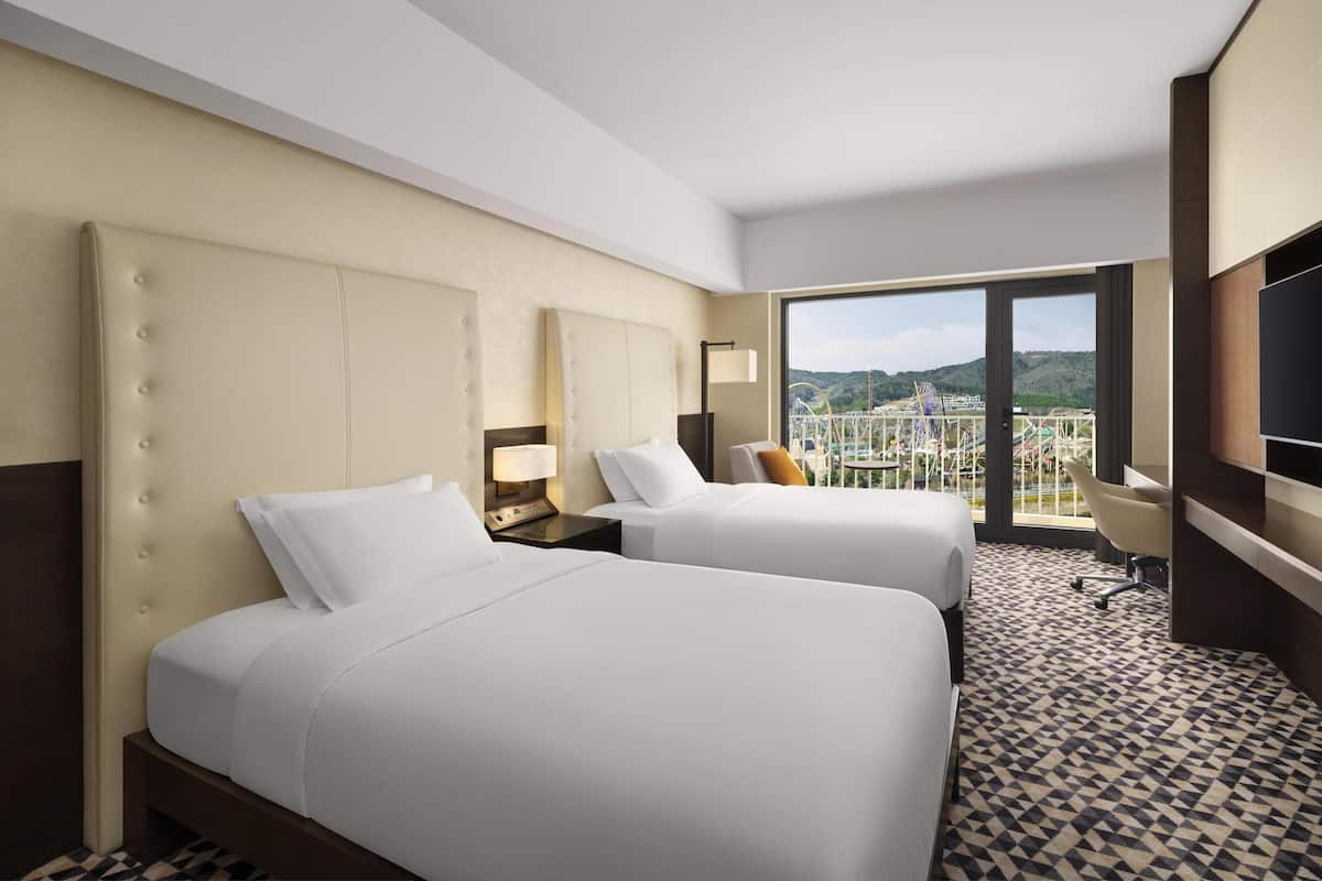 Executive Suite, 1 King Bed (Espero Suite) | Minibar, in-room safe, blackout curtains, soundproofing