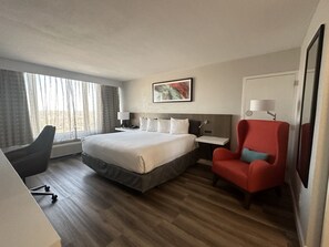 高級寢具、舒適加層、客房內保險箱、書桌