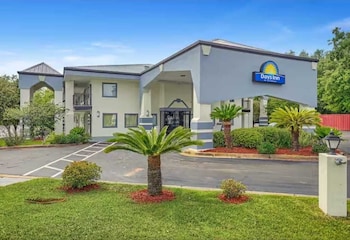 Days Inn by Wyndham Foley