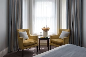 Suite, 1 tweepersoonsbed, niet-roken (Lodge) | Woonruimte | Een flatscreentelevisie