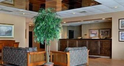 Ramada by Wyndham Watertown/Thousand Islands NY