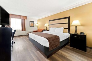 Habitación estándar, 1 cama de matrimonio grande, no fumadores, frigorífico y microondas | Escritorio y espacio para trabajar con un portátil