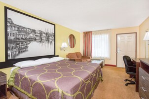 办公桌、熨斗/熨衣板、免费婴儿床、折叠床/加床（额外收费）