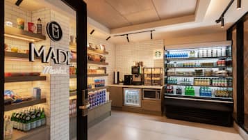 Snack bar