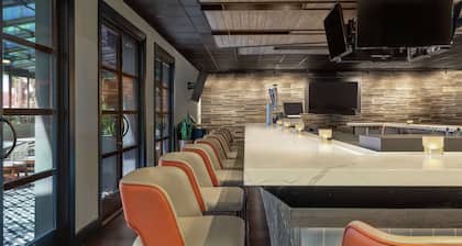 DoubleTree by Hilton San Francisco South Airport Blvd