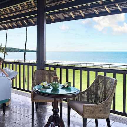 Couples treatment rooms, sauna, hot tub, body treatments, aromatherapy