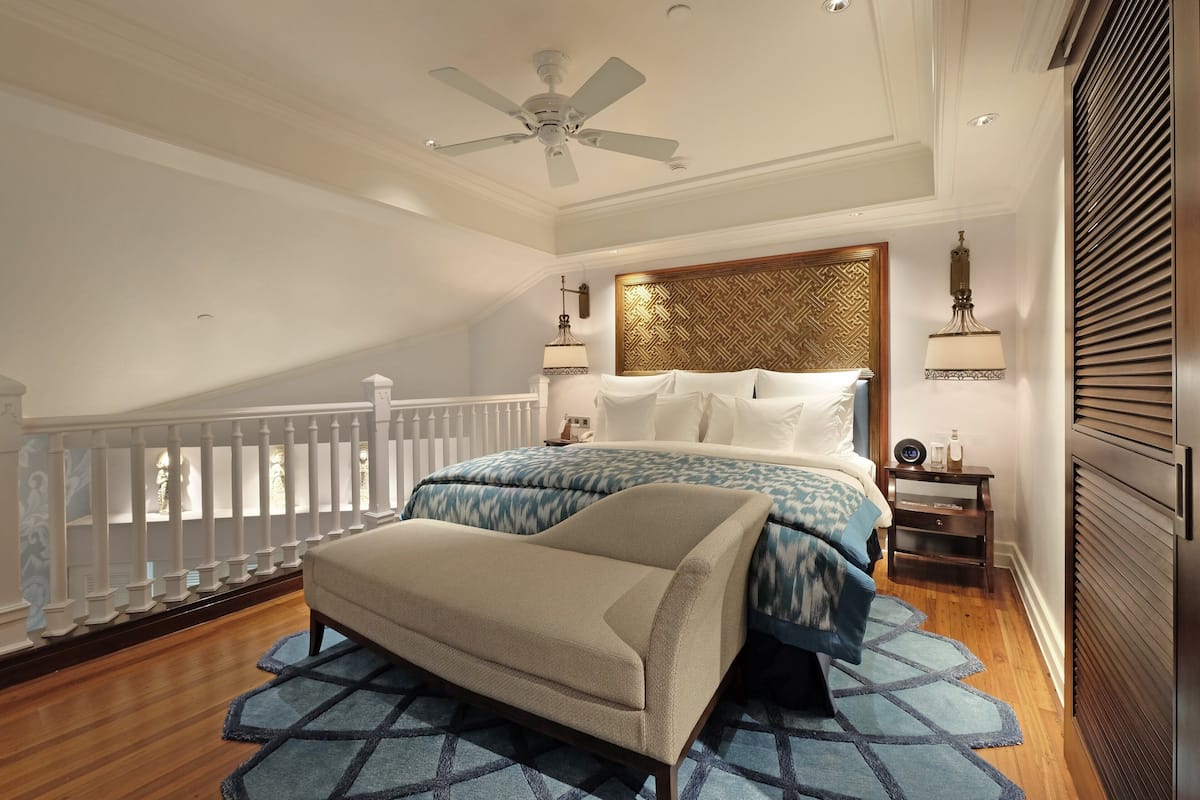 尊榮客房, 1 張特大雙人床, 樓中樓 (Singaraja Space Access) | 埃及棉床單、高級寢具、迷你吧、客房內保險箱