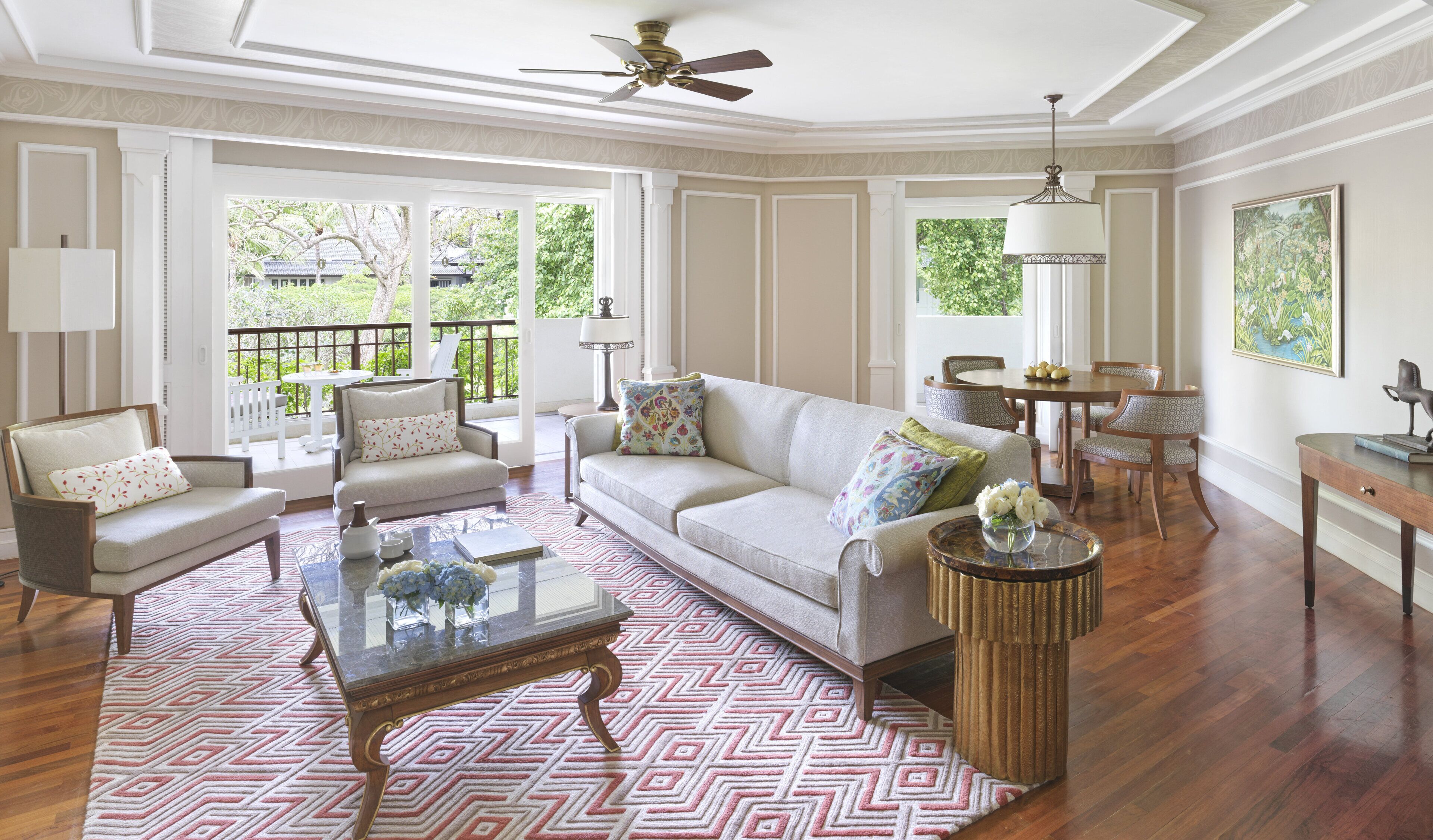 Suite, 1 Bedroom, Club Lounge Access | Egyptian cotton sheets, premium bedding, minibar, in-room safe