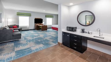 Phòng Suite, 1 giường cỡ king, phù hợp cho người khuyết tật, không hút thuốc | Bộ trải giường bằng vải cotton Ai Cập, bộ đồ giường cao cấp
