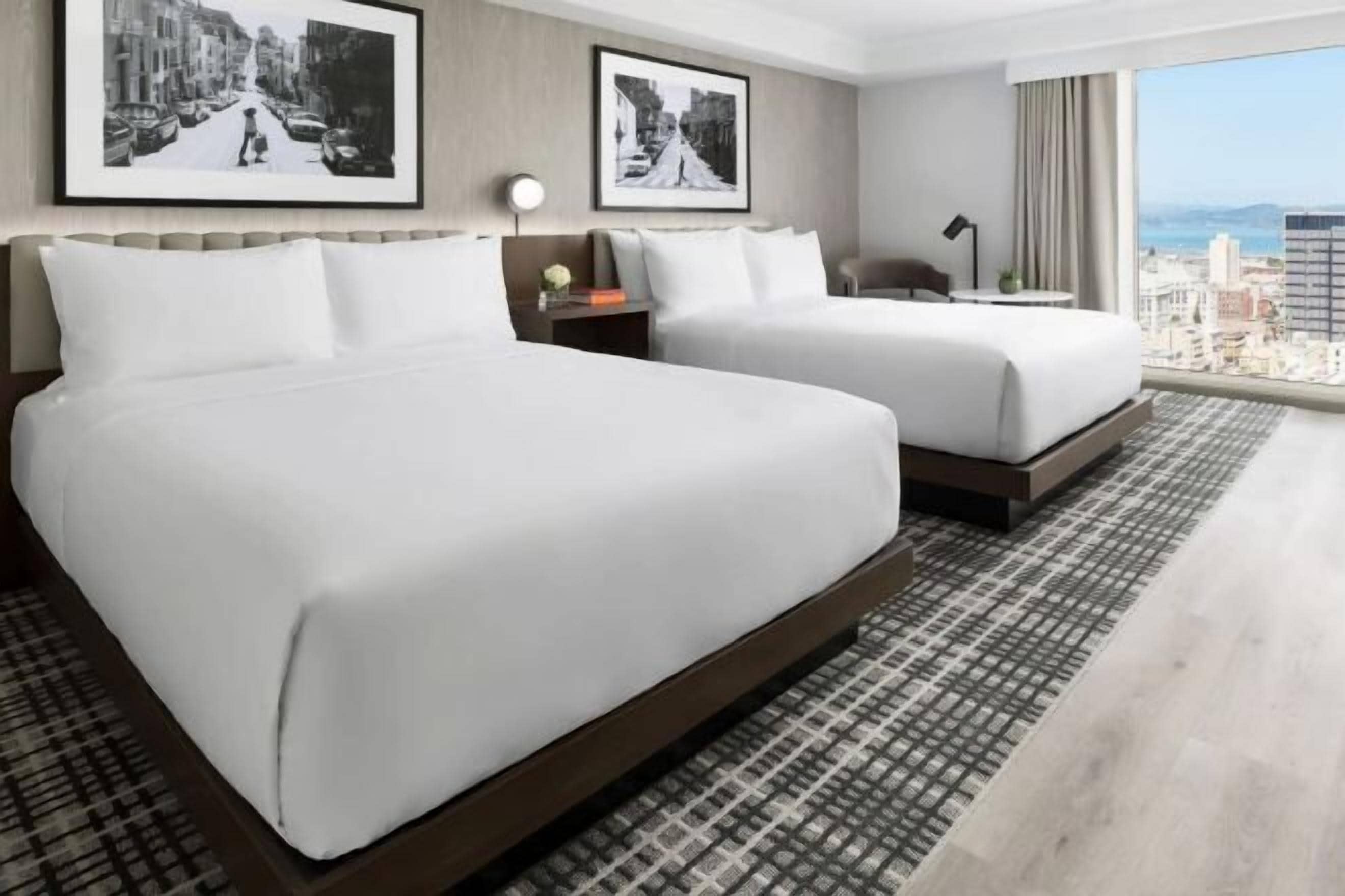 防过敏的被褥、羽绒被、客房内保险箱、办公桌