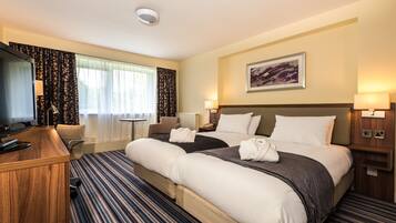 Schreibtisch, Bügeleisen/Bügelbrett, Reisekinderbett, kostenloses WLAN