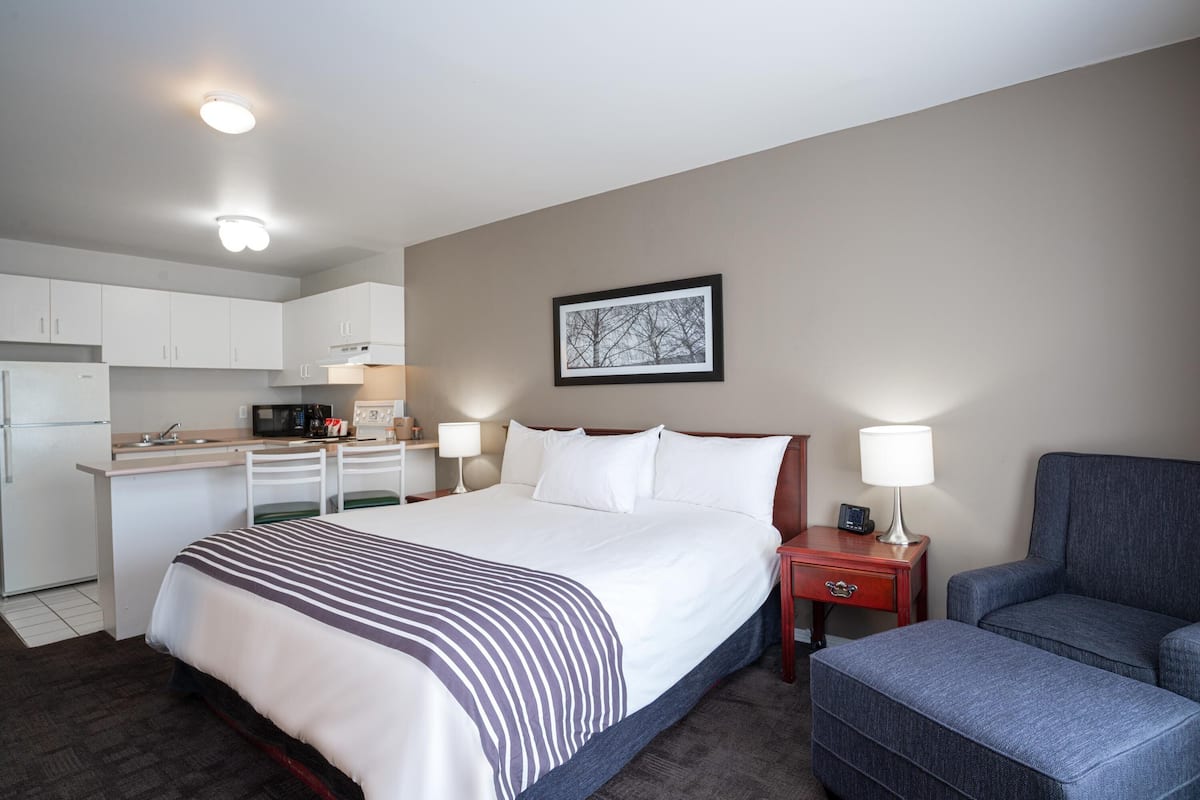 1 bedroom, in-room safe, desk, laptop workspace