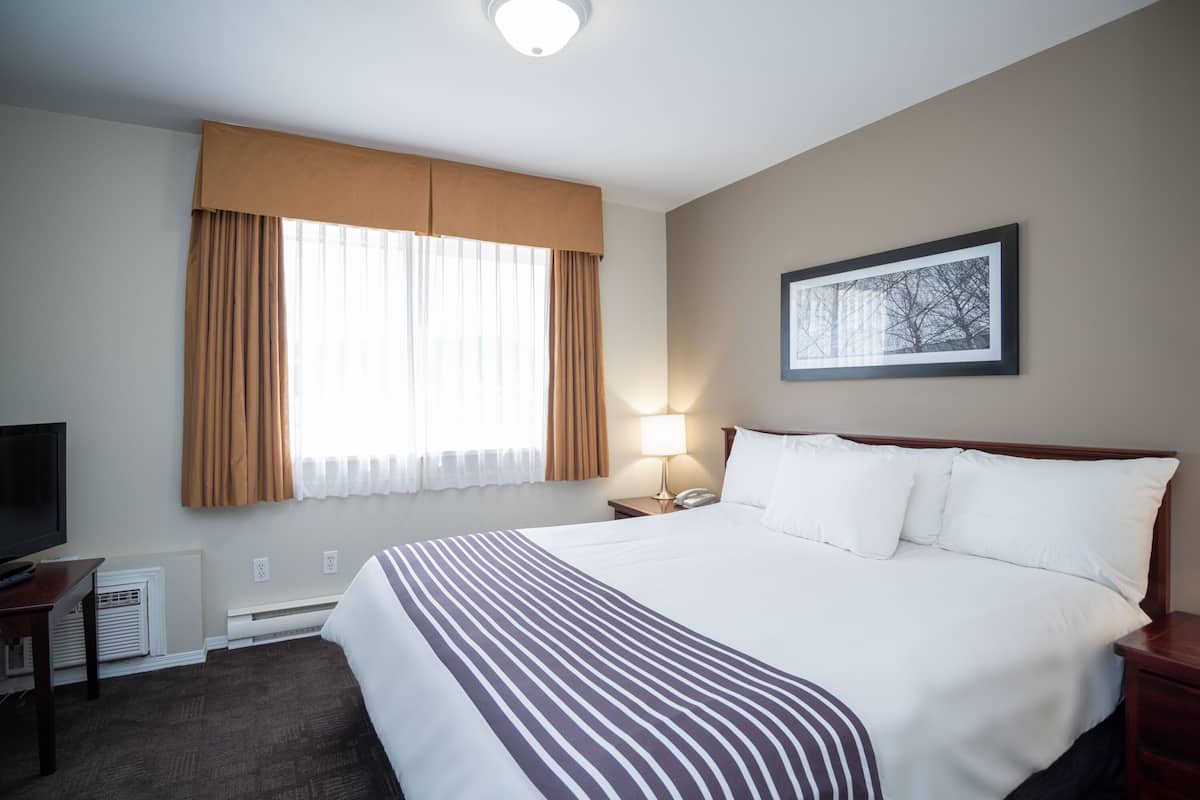 1 bedroom, in-room safe, desk, laptop workspace
