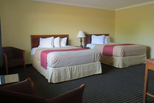 Room, 2 Queen Beds, Non Smoking | Desk, iron/ironing board, free WiFi, bed sheets - Travelodge by Wyndham Stratton (Stratton)
