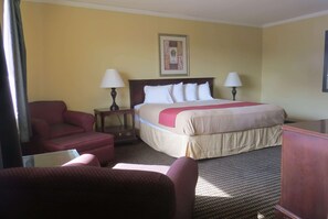 Room, 1 King Bed, Non Smoking | Desk, iron/ironing board, free WiFi, bed sheets - Travelodge by Wyndham Stratton (Stratton)