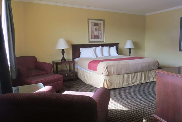 مكتب ومكواة/لوح كي وواي فاي مجانًا وملاءات أسرّة