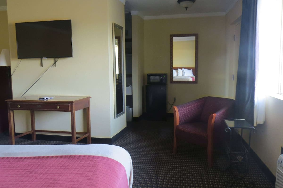 Zimmer, 2 Queen-Betten, Nichtraucher | Zimmerausstattung