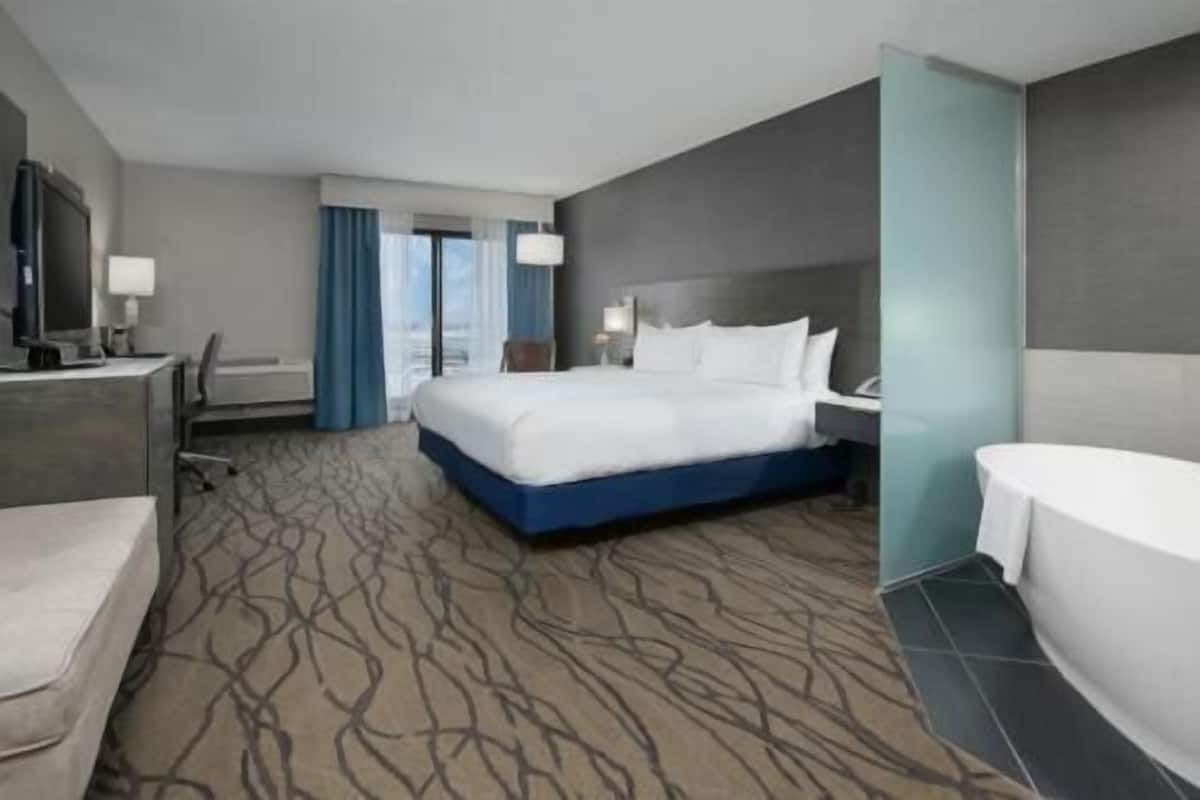 In-room safe, desk, iron/ironing board, free cots/infant beds