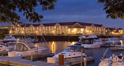 Doubletree by Hilton Hotel Racine Harbourwalk