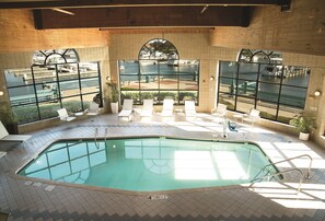 Una piscina techada