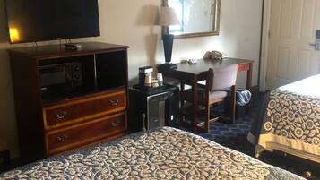 Tweepersoonskamer, 2 tweepersoonsbedden, roken | Luxe beddengoed, verduisterende gordijnen, een strijkplank/strijkijzer