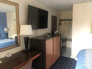 Television - Aderi Hotel Lewisburg (Lewisburg)