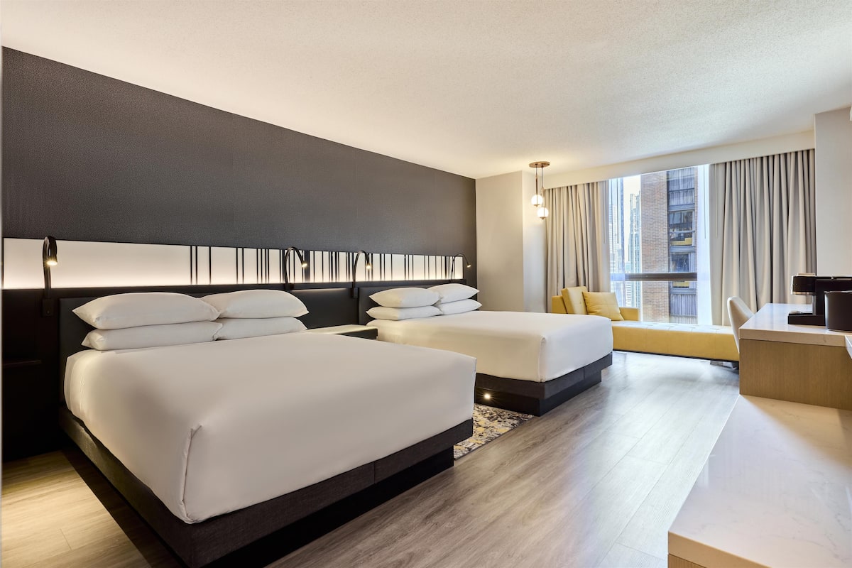 Zimmer, 2 Queen-Betten (High Floor)
