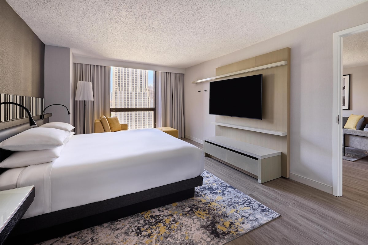 Junior Suite, River View | Premium bedding, pillowtop beds, in-room safe, desk
