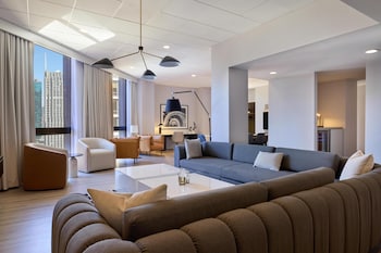 Suite (Specialty) | 1 bedroom, premium bedding, pillowtop beds, in-room safe at Hyatt Regency Chicago
