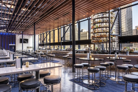 2 bars/lounges. Hyatt Regency Chicago