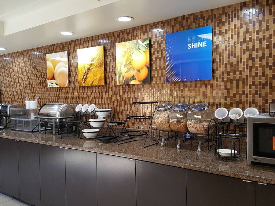 Free daily buffet breakfast