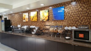 Buffet déjeuner gratuit