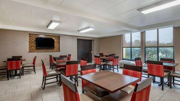 Petit déjeuner buffet compris tous les jours