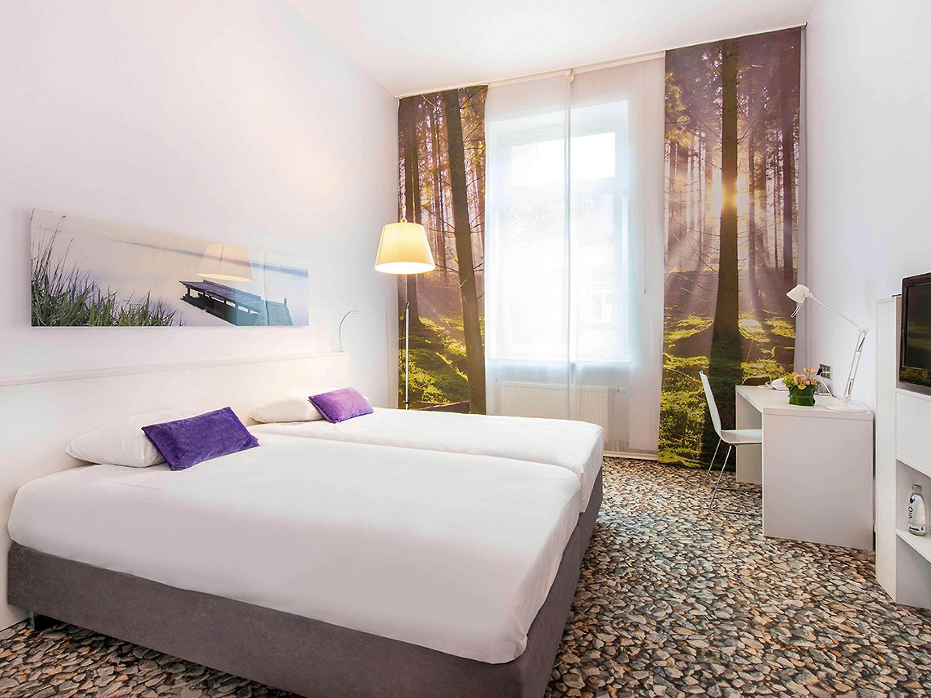 Coffres-forts dans les chambres, bureau, Wi-Fi gratuit, draps fournis