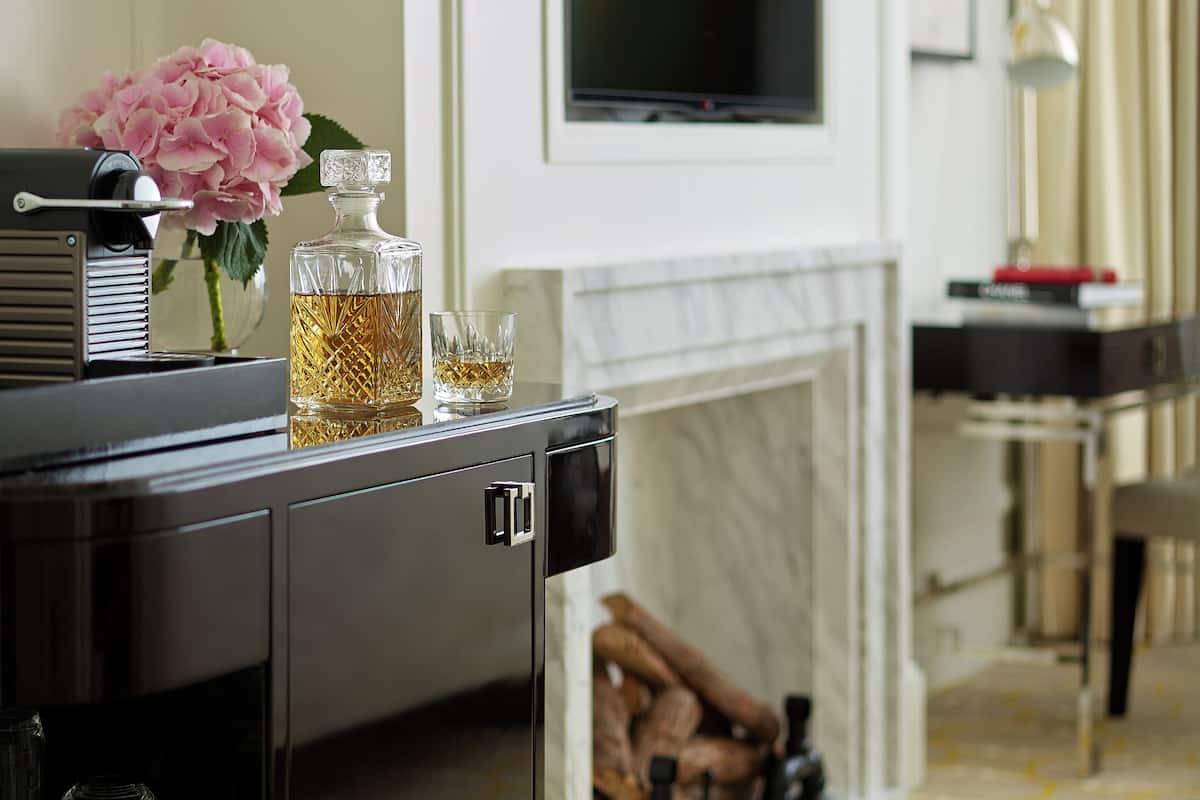 Minibar, in-room safe, desk, laptop workspace