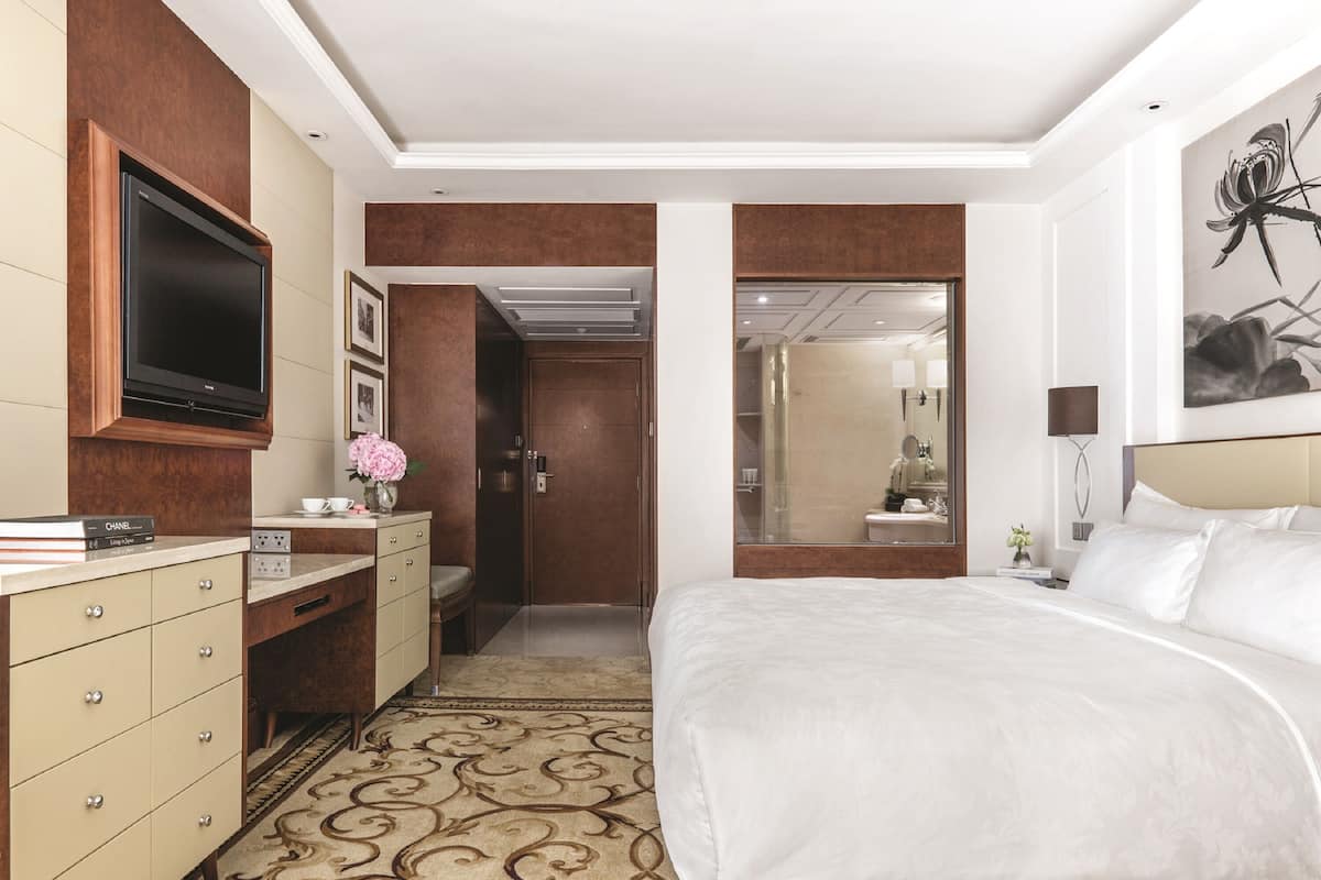 1 bedroom, minibar, in-room safe, desk