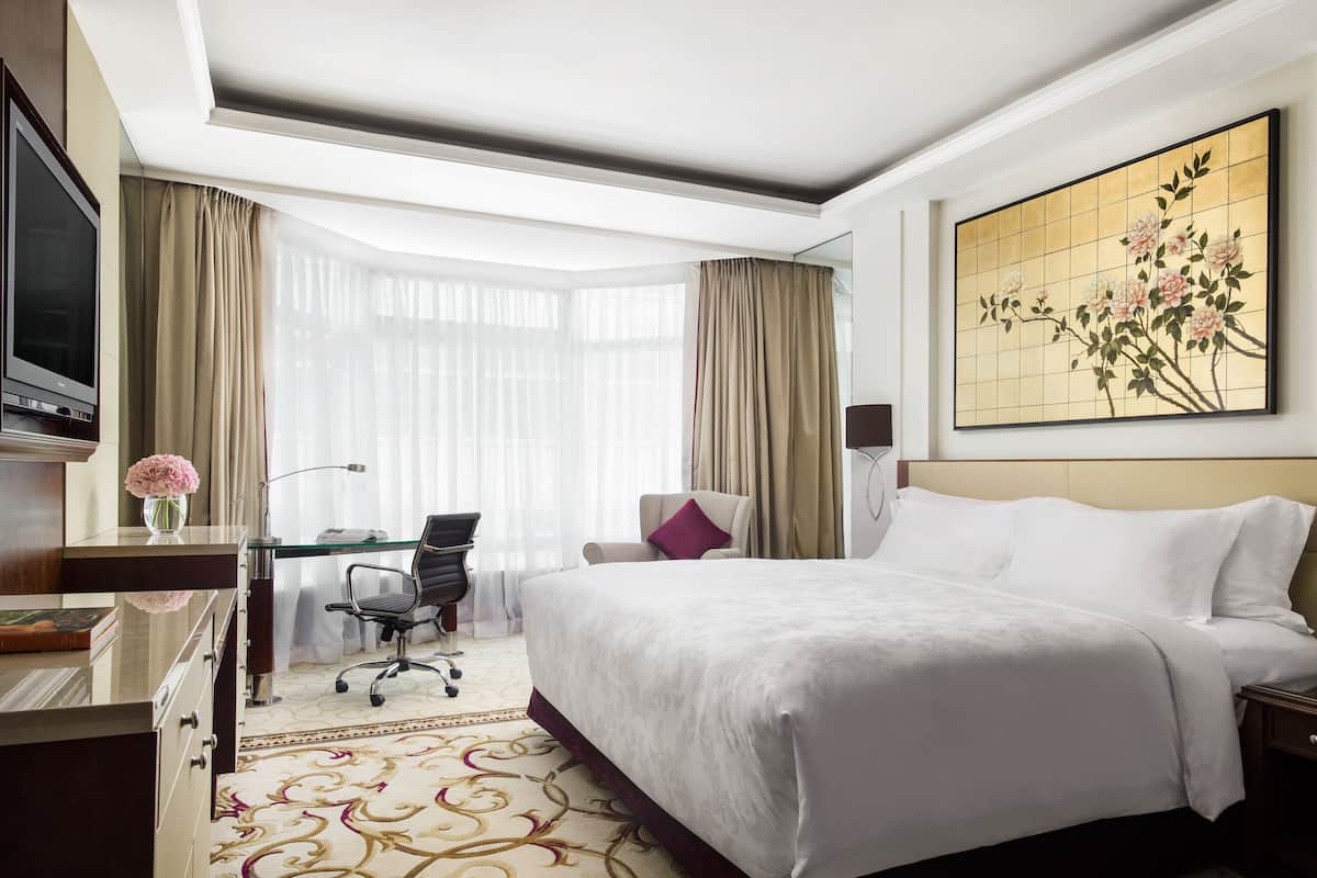 1 bedroom, minibar, in-room safe, desk