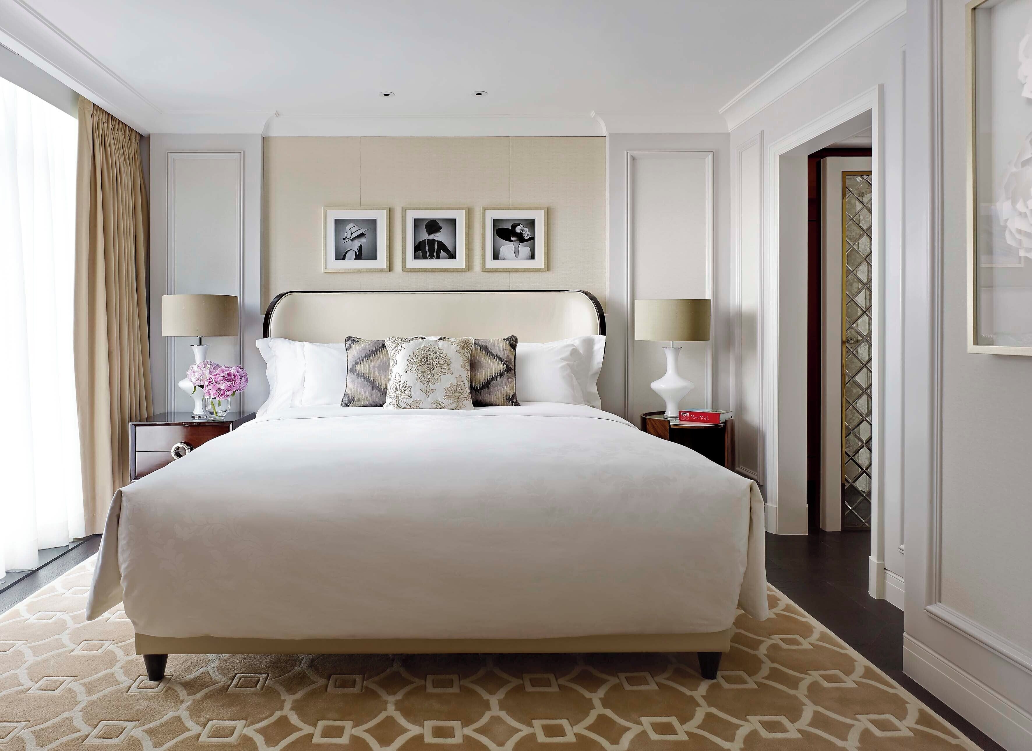 minibar, in-room safe, desk, laptop workspace