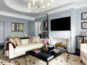 Living room - The Langham, Hong Kong (Kowloon)