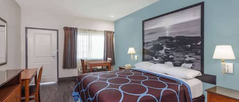 Rum - 1 kingsize-säng - tillgänglighetsanpassat - icke-rökare (Mobility/Hearing Impaired) | Skrivbord, strykjärn/strykbräda, gratis barnsängar och gratis wi-fi