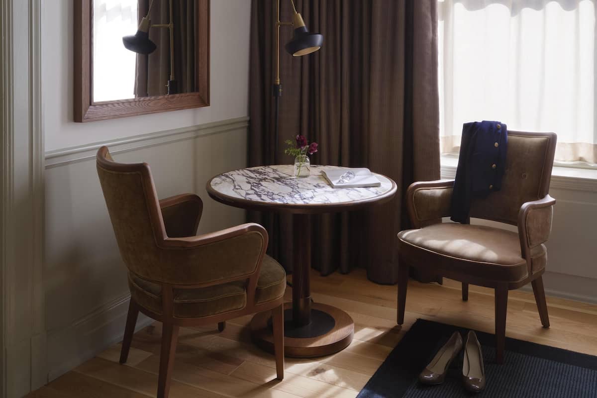 1 bedroom, premium bedding, pillow-top beds, minibar
